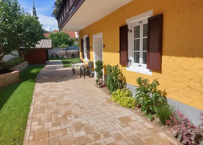 Gaestehaus Ferk - Fruehstueckspension, Bed & Breakfast